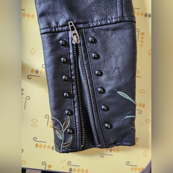 Colleen Lopez Vegan Leather Black Embroidered Moto Jacket - Picture 5 of 7